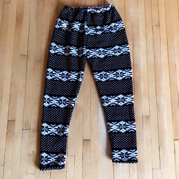 Brand New Fleece Lines Christmas Leggings Osfm
